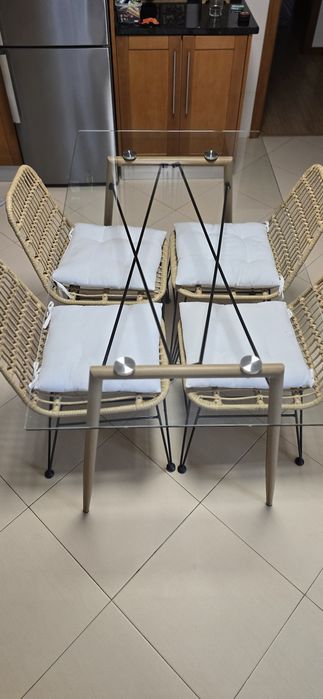 Mesa de jantar tampo de vidro