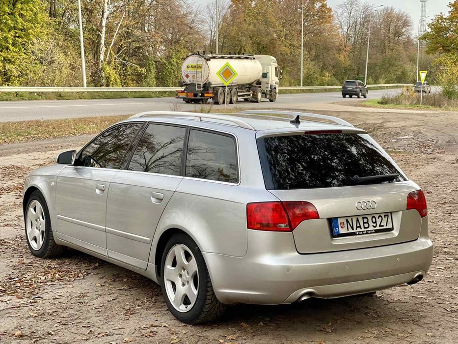 В продажі Audi a4b7 2007 рік випуску