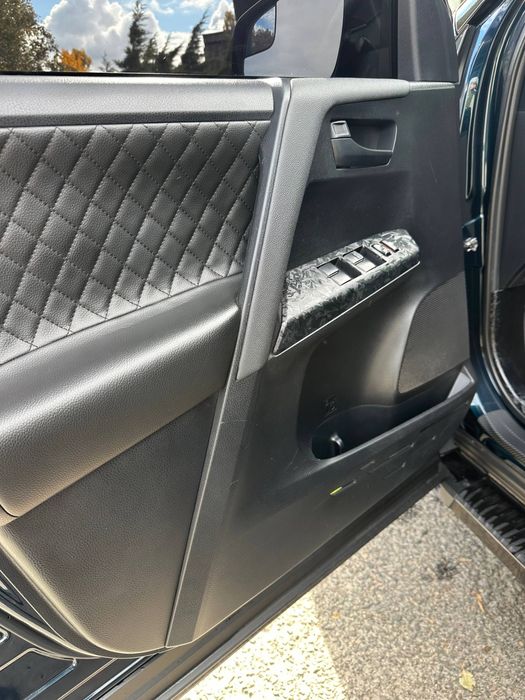 Продам Toyota RAV4 2017