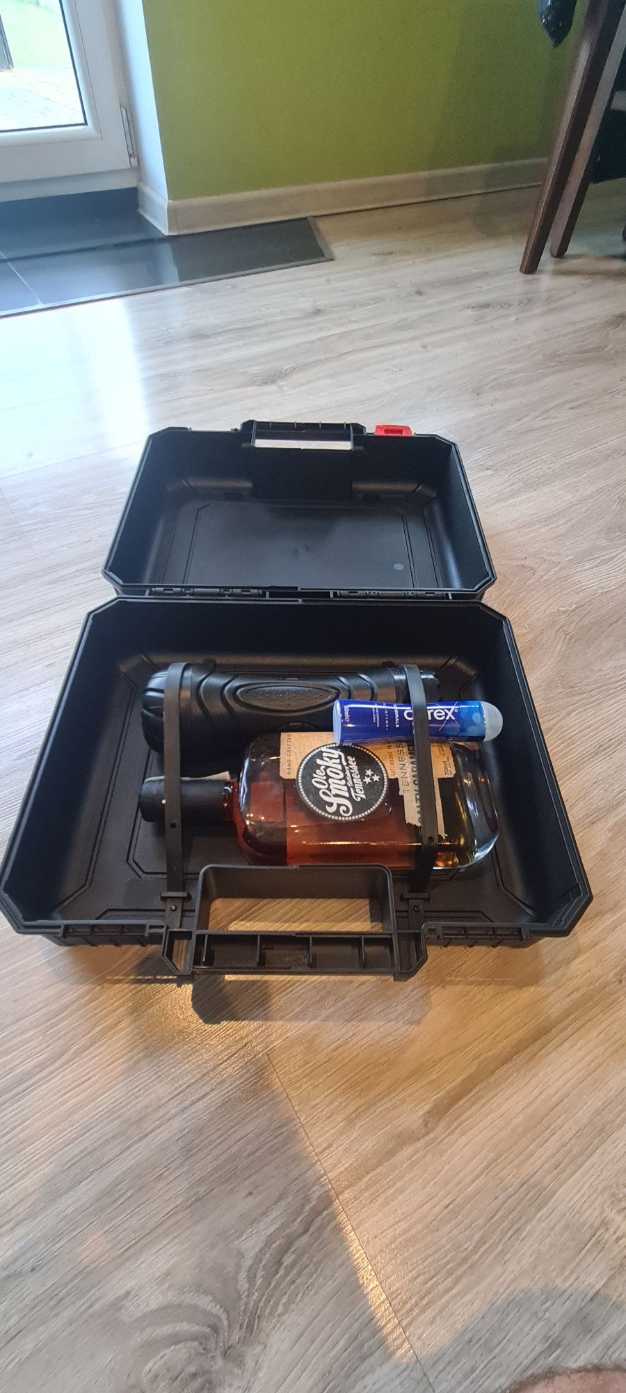 Skrzynka na na alkohol Pan Młody / prezent na kawalerski