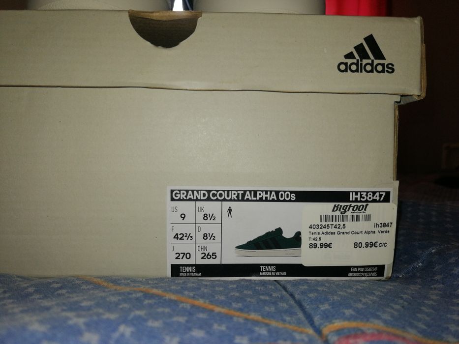 Adidas 42,5 (novo)