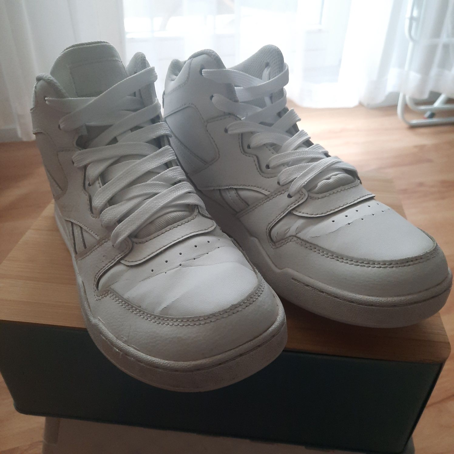 Białe buty Reebok 38