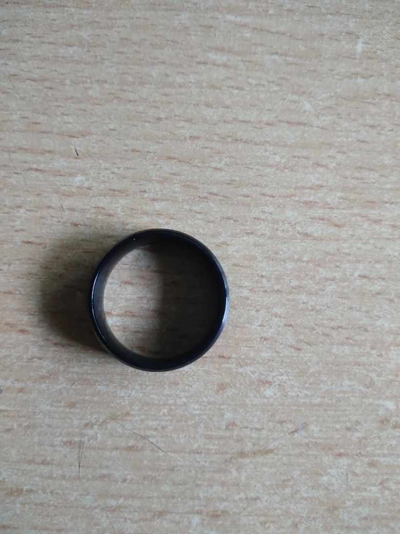 Sygnet czarny rozmiar 20 mm