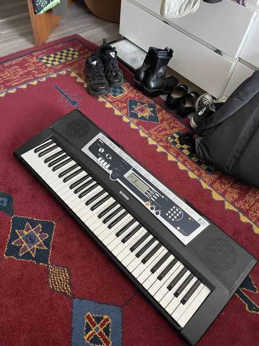 Teclado YAMAHA para iniciantes