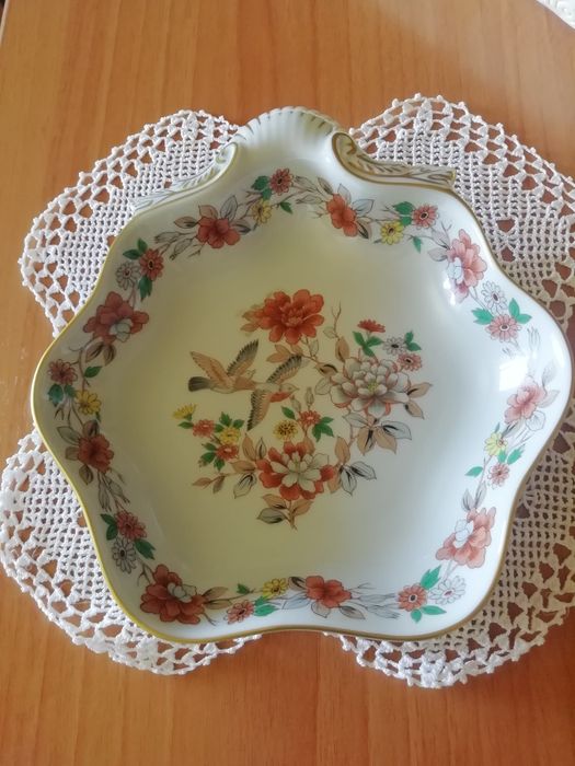 Concha Cantão em porcelana Vista Alegre motivo Magnólia