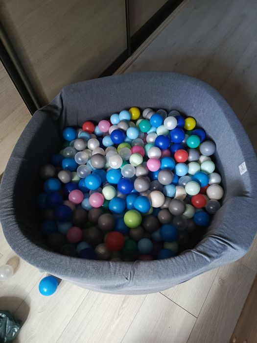 suchy basen na kulki