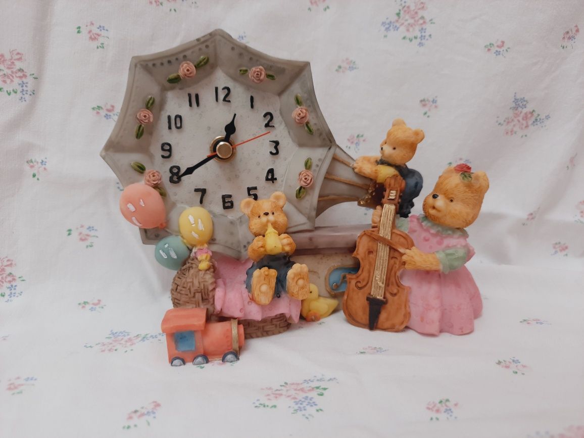 Zegar kominkowy stojący figurka z misiami różyczki retro vintage 80s
