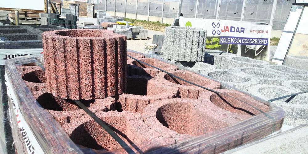 Donica doniczka kwietnik gazon betonowy gazony donice ogrodzenie mur