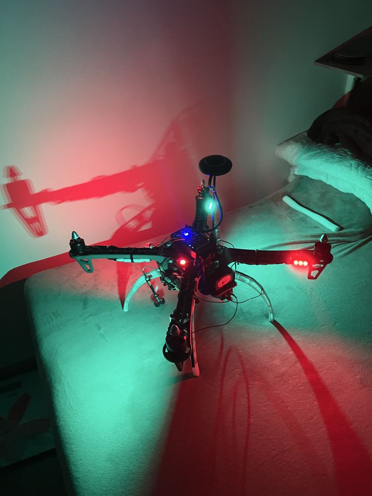 Dron FPV PixHawk + bateria gratis