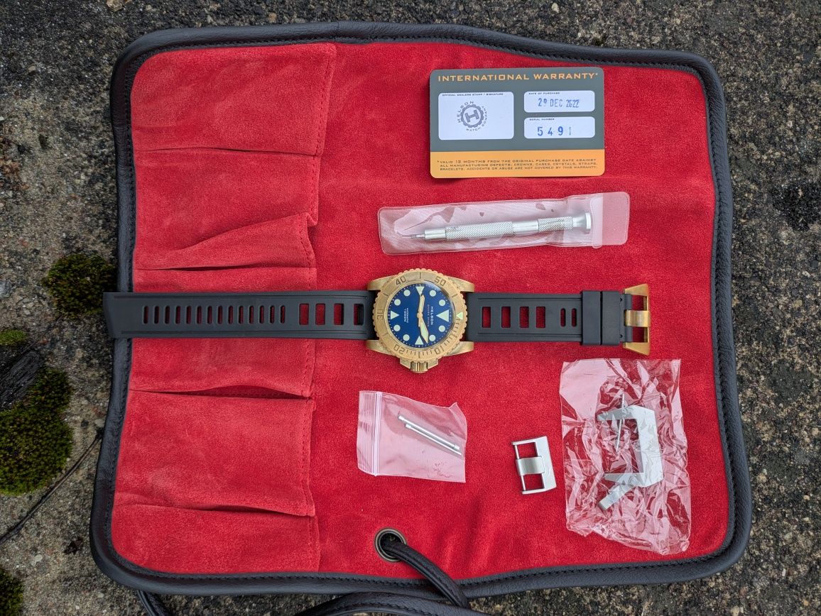 Zegarek Helson Shark Diver 1000m brąz automat szafir