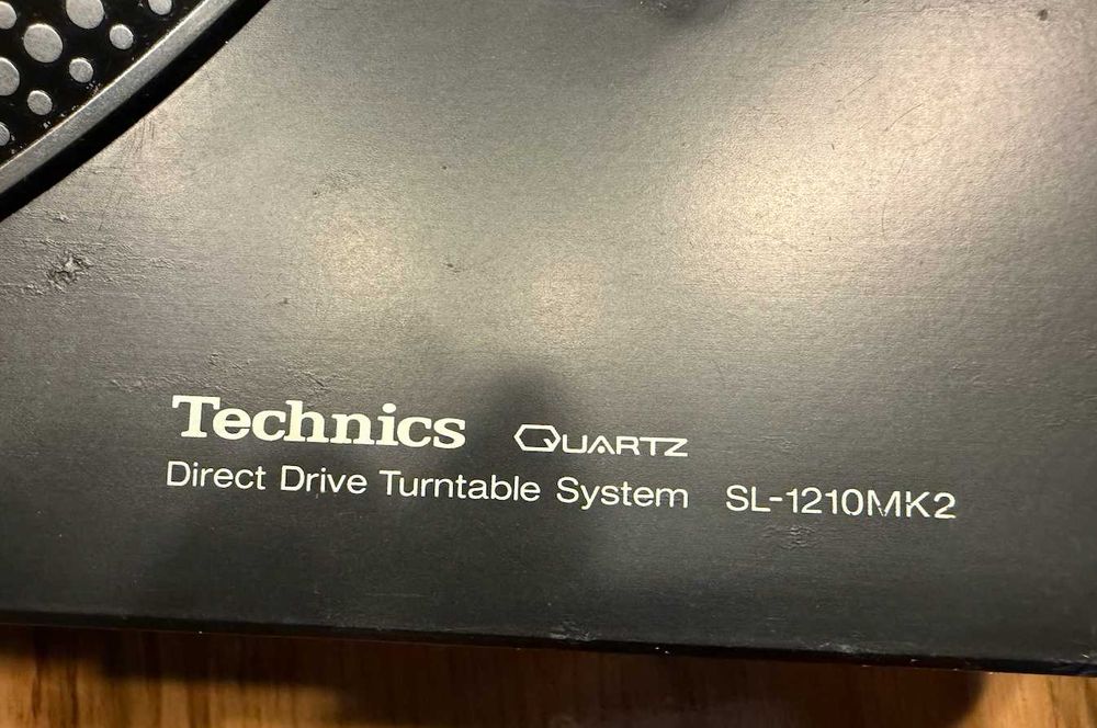 Technics Sl-1210MK2