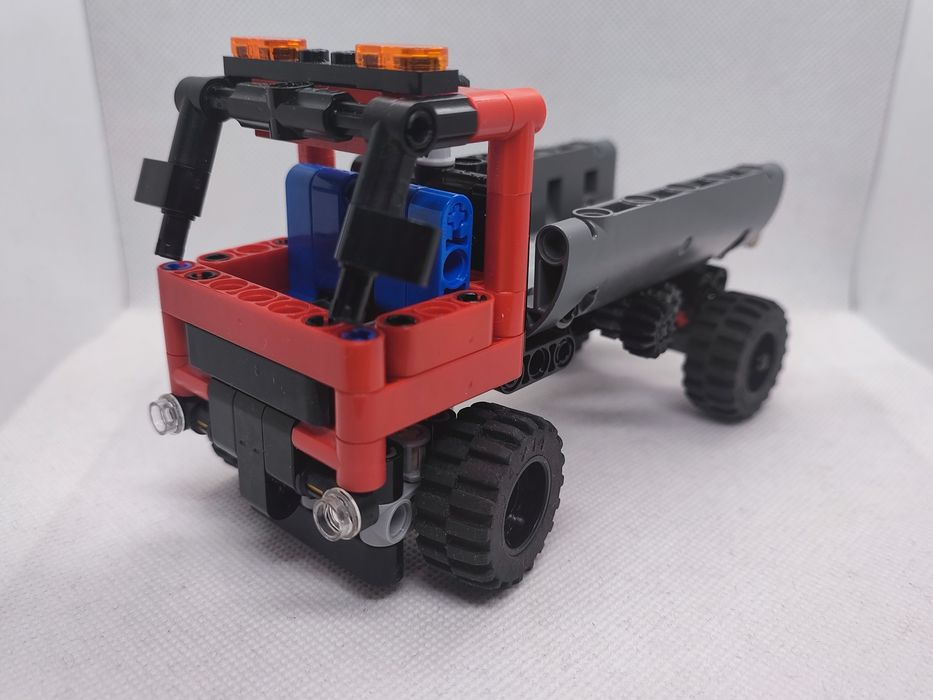 LEGO® 42084 Technic - Hakowiec