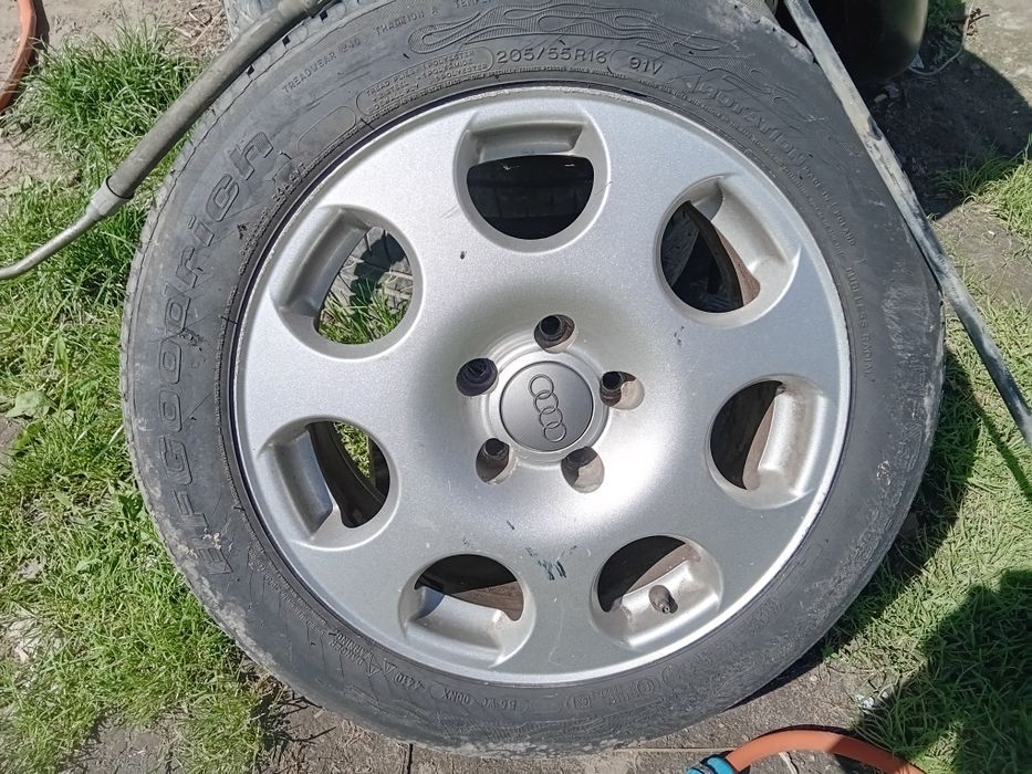 Alufelgi biedronka audi oryginalne R16 5x112 7Jx16 et42