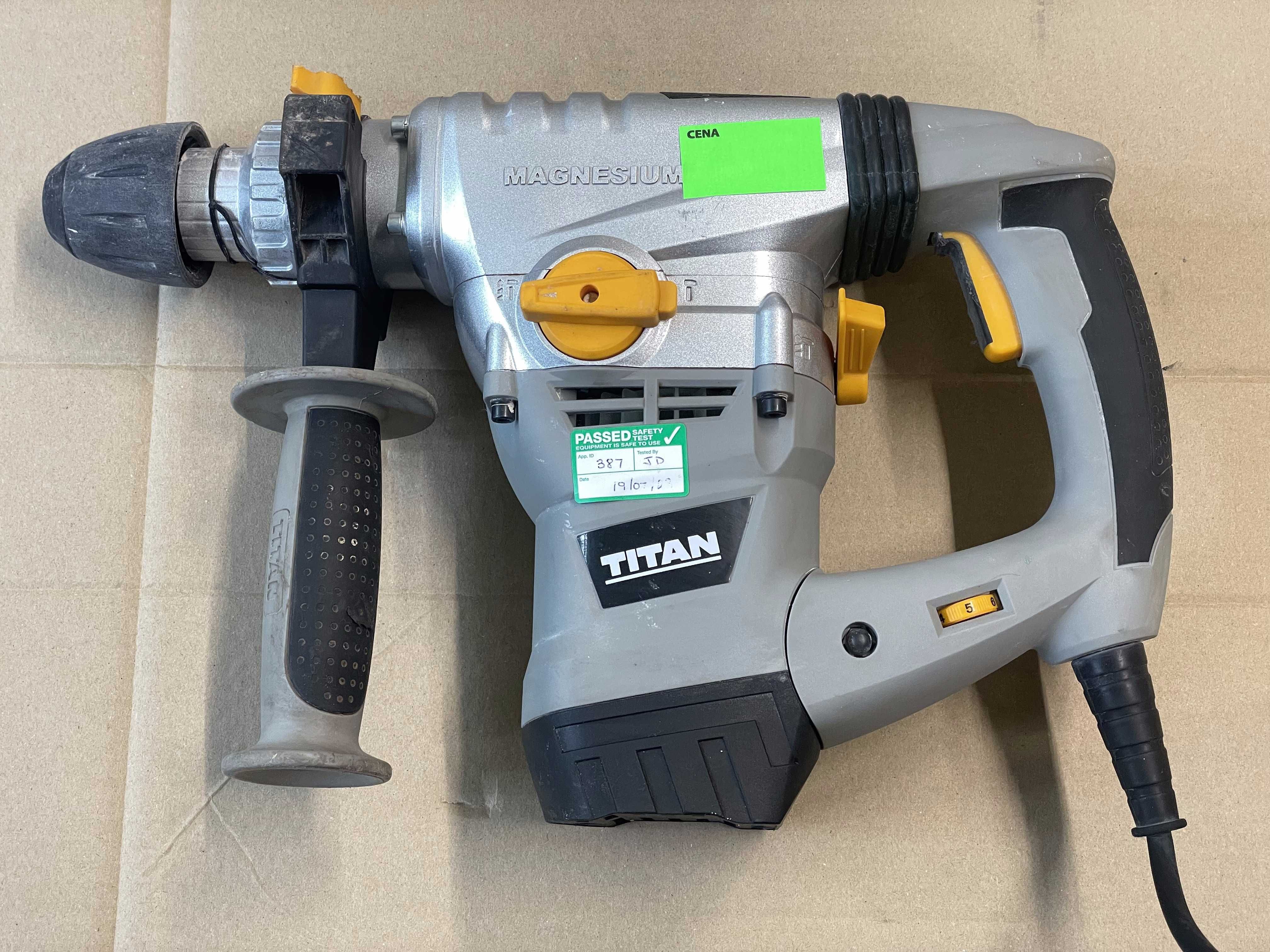 Titan MOCNA Młotowiertarka Młot udarowy 1500W 8J 230V TTB631SDS F-VAT