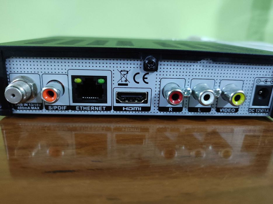 Receptor Satélite Mini Full HD Ethernet - AMIKO - COMO NOVO