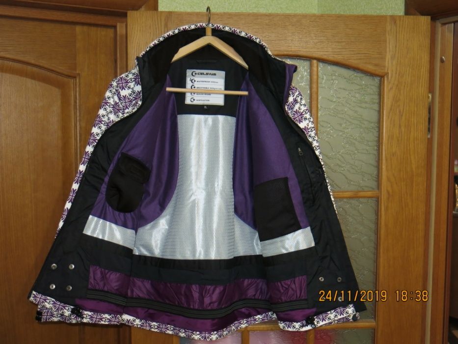Куртка XL женская 800 грн.