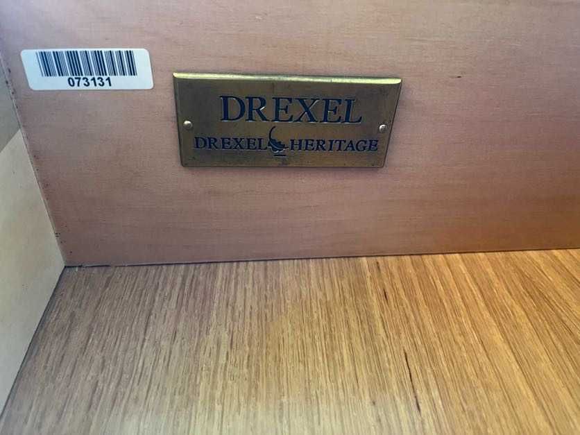 Elegancka drewniana szafka DREXEL HERITAGE