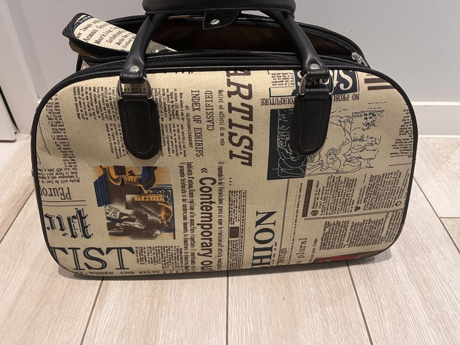 Torba podróżna, print -gazety, tworzywo sztuczne.