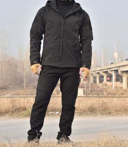 Костюм softshell чоловічий на флісі чорний