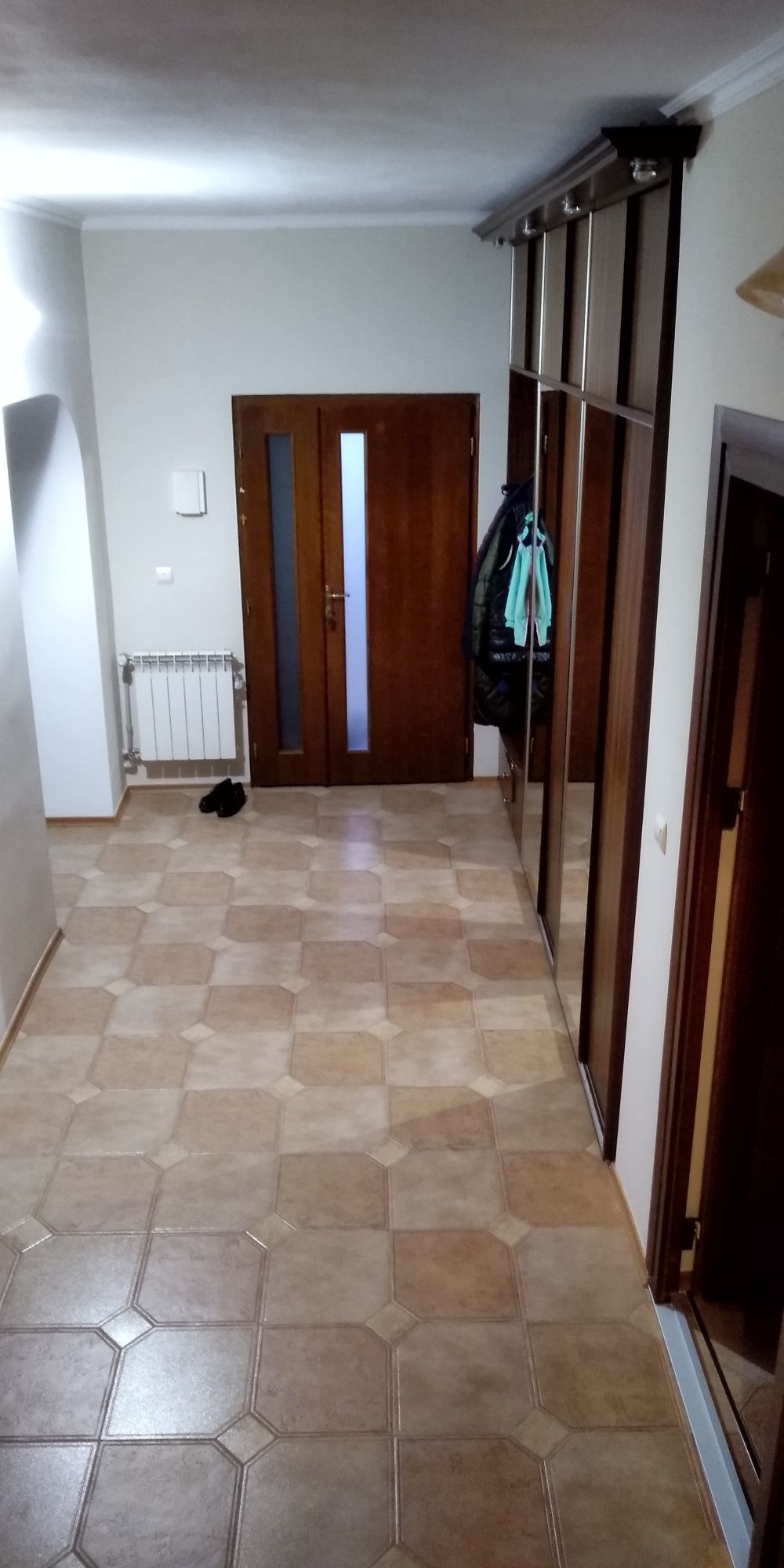 Продається  гарний та уютний будинок в м.Берегово