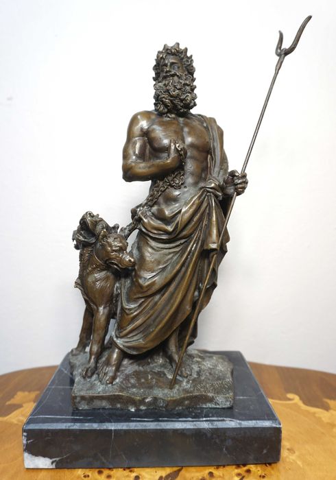FIGURA z brązu hades i pies cerber