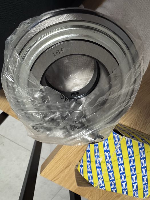 łożysko samonastawne es 211-32 s2 snr