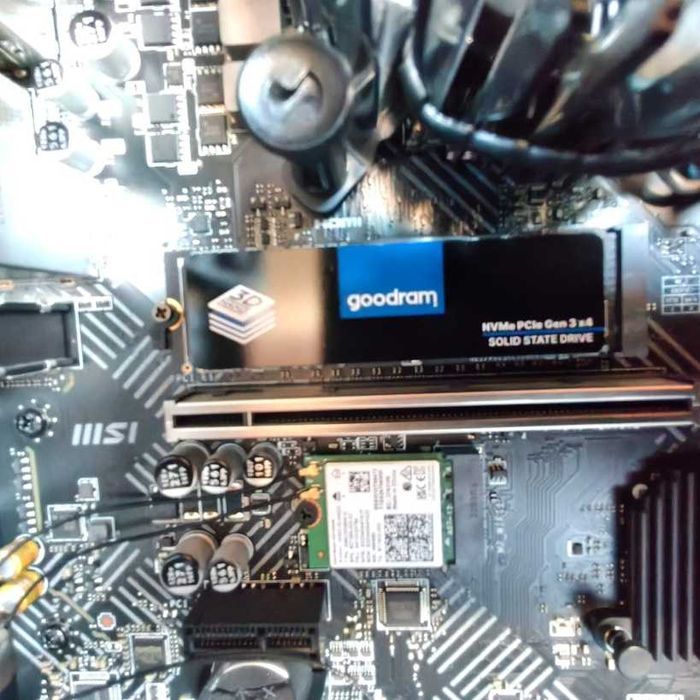 Computador Desktop - POWERED BY MSI