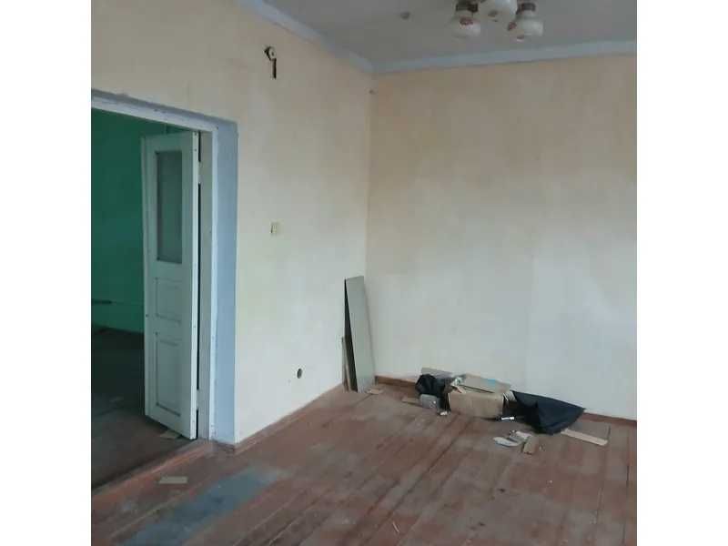 ПРОДАЖ - Частина нежитлової будівлі редакції, 78,3 кв.м. с.Чемерівці