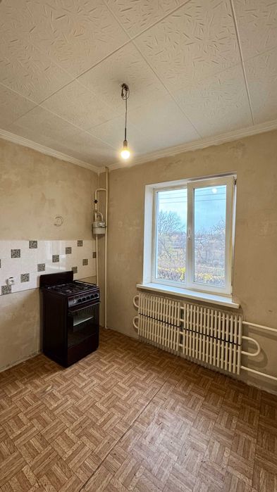 Продам 1 к.кв в Чугуеве , 2/5 эт, не угловая