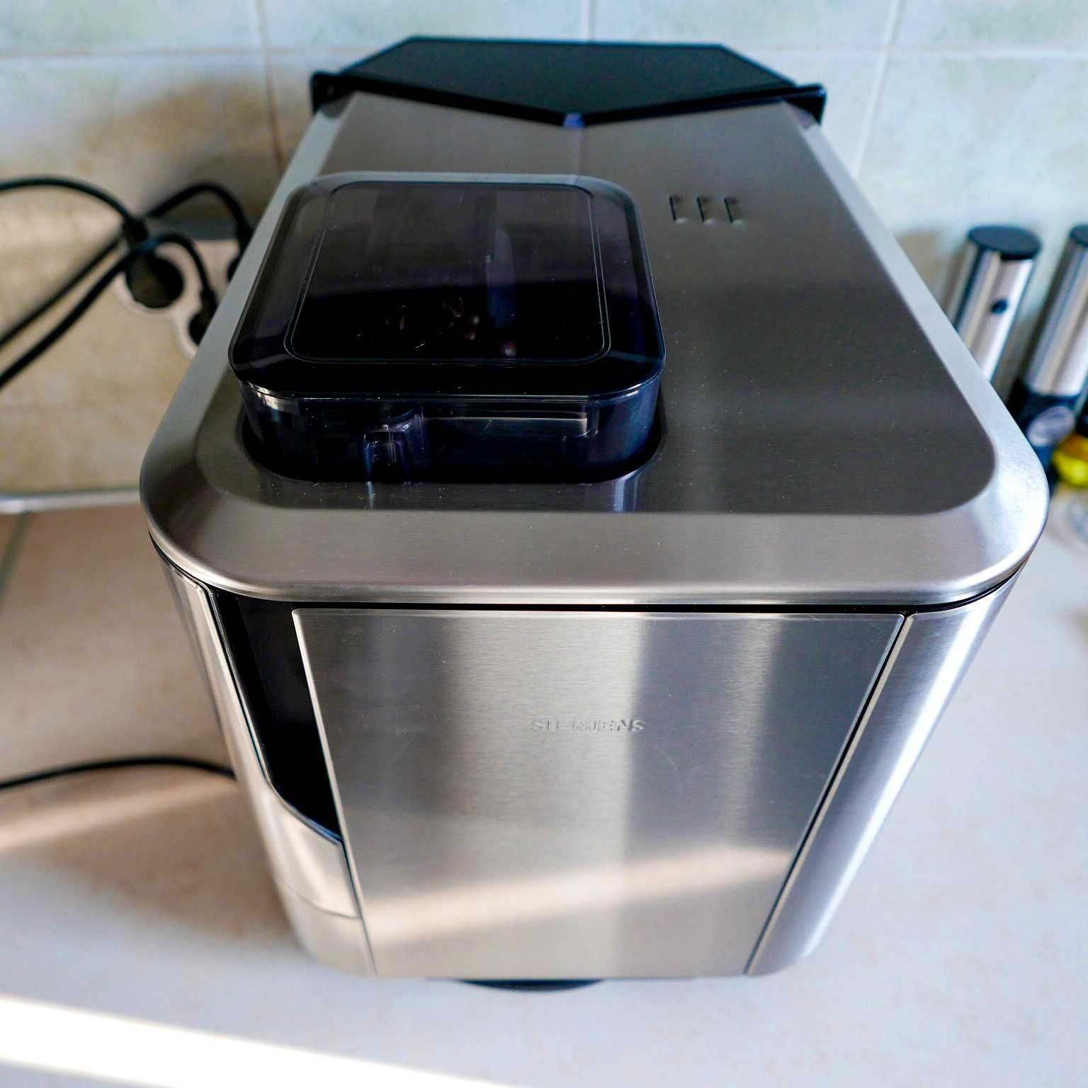 Automatyczny ekspres Siemens EQ.9 s300 Inox