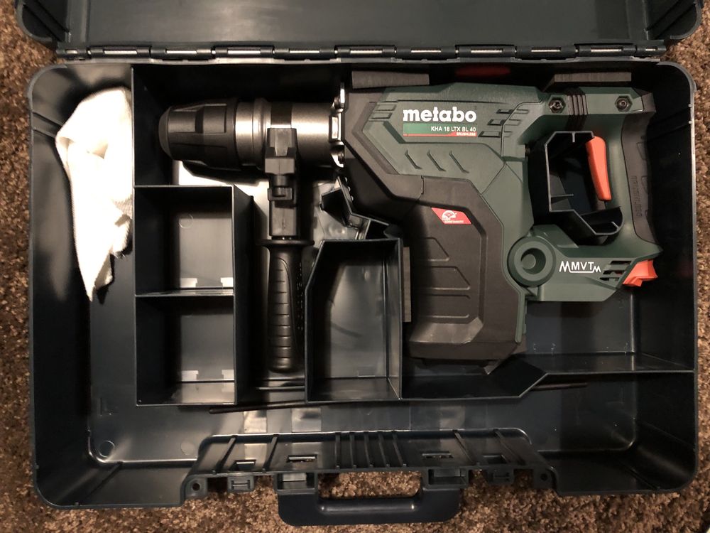 Новий перфоратор Metabo KHA 18 LTX BL40 (без АКБ)