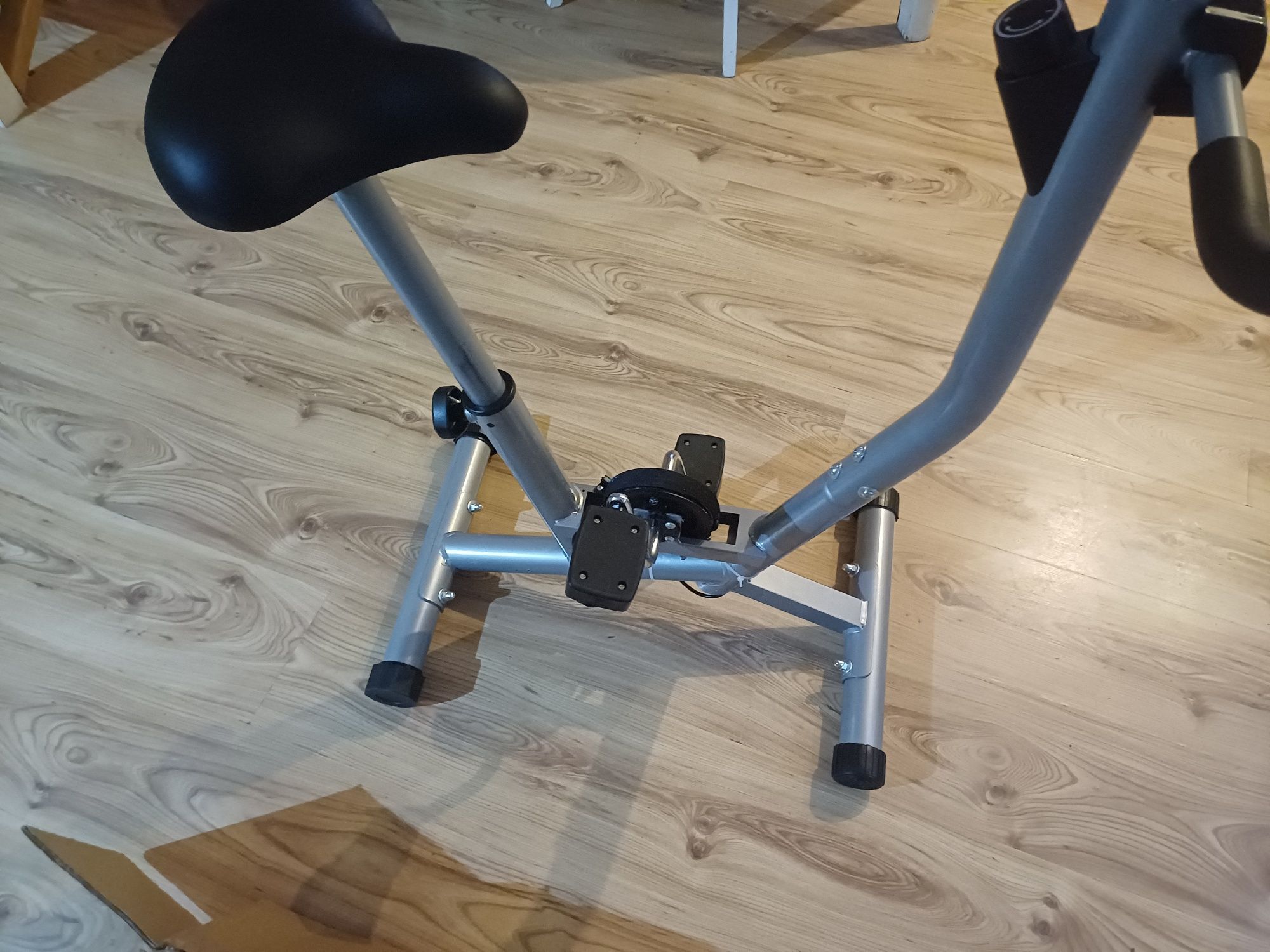 Rower do ćwiczeń stacjonarny