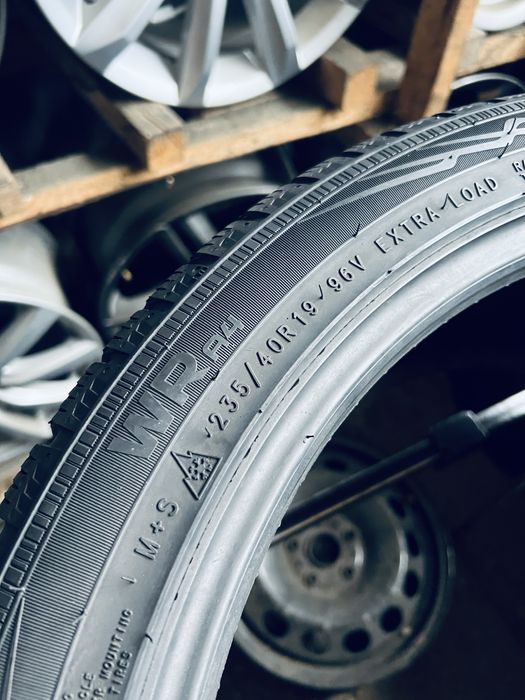 Шини Резина Зимові 23Рік 235 40 19 Nokian WR A4  2шт