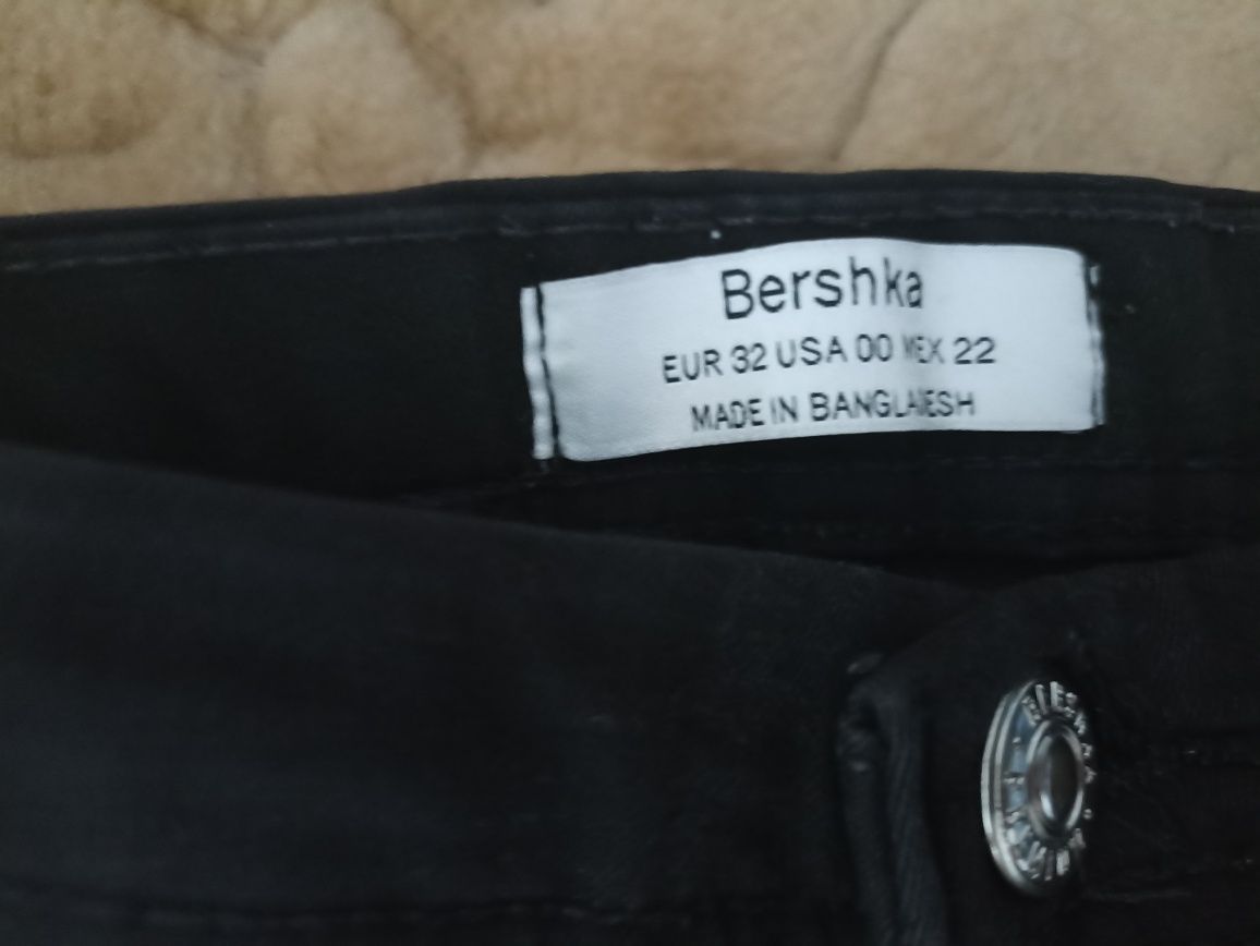 Calças Bershka Pretas