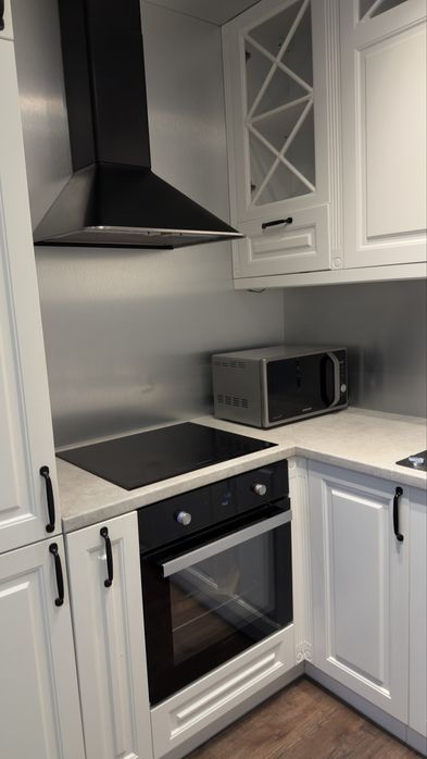 Wyposazona kuchnia ze sprzetem AGD