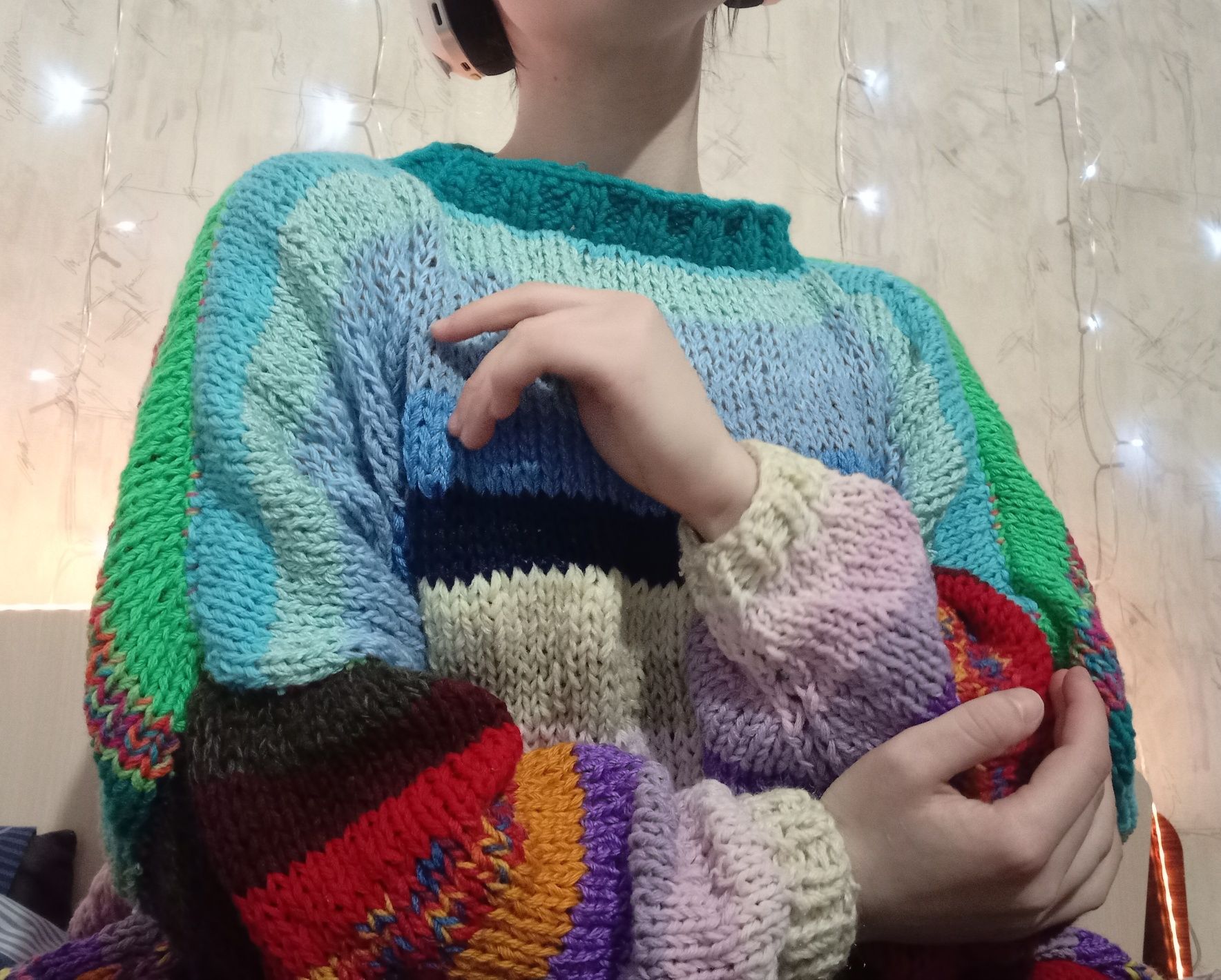 Полосатый большой свитер