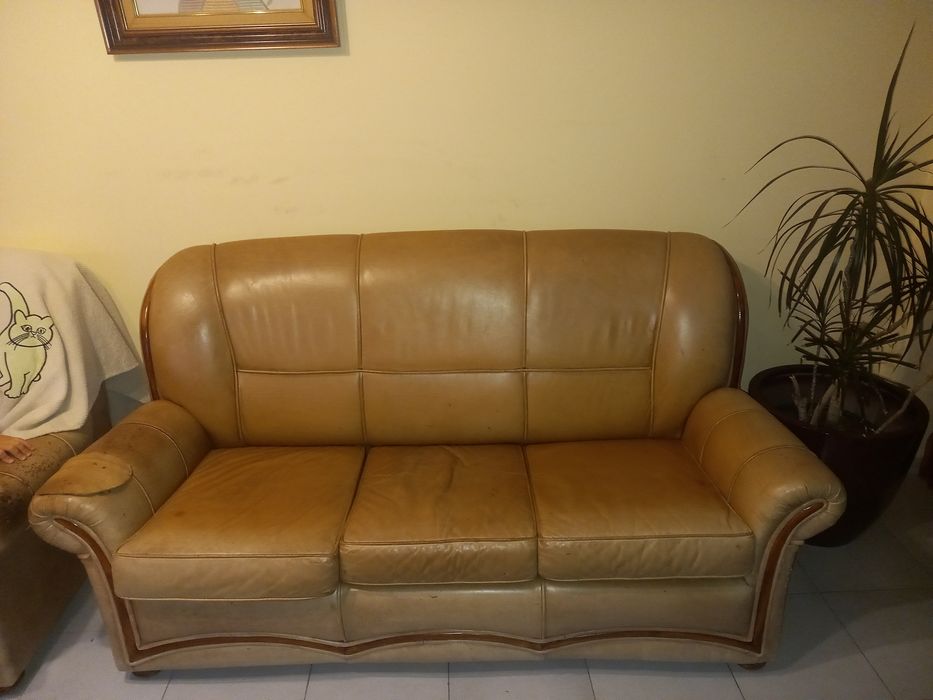 Sofá cama pele verdadeira