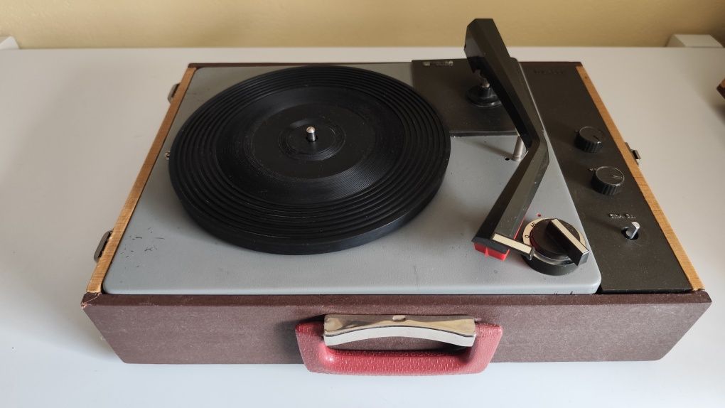 Gramofon UNITRA Fonica WG-550