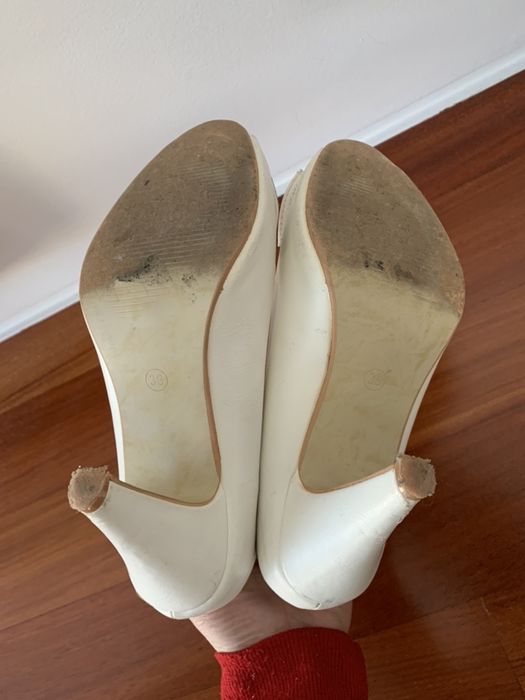 Sapatos Clássicos de Salto - Brancos