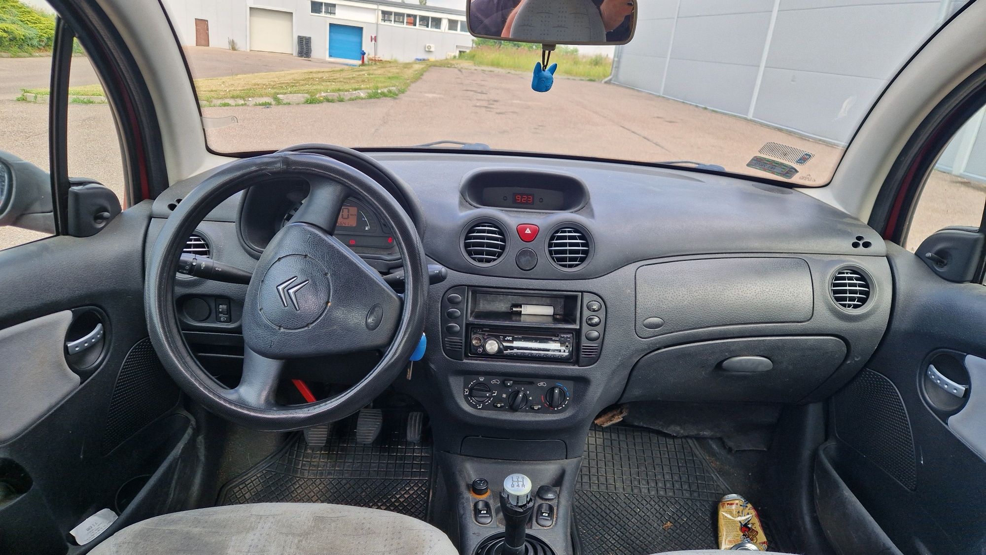 Citroen C3 1.1 benzyna z klimą/przeglad na rok