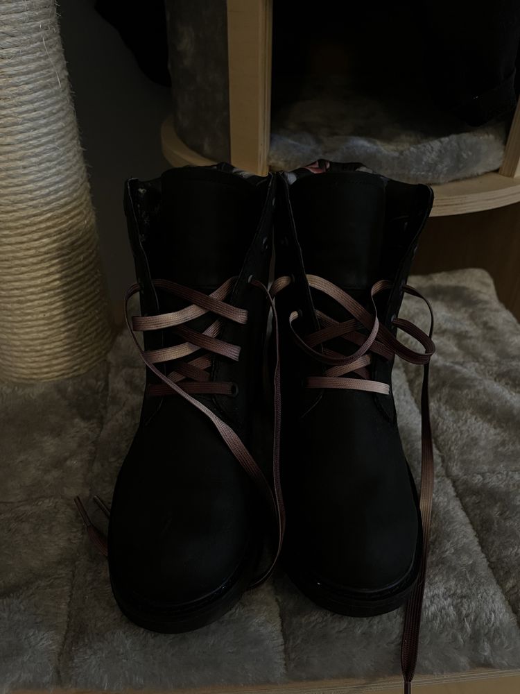 Oryginalne czarne Timberlandy LUCIA 37,5