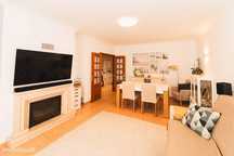 Apartamento T2 com varandas e garagem - Lourinhã