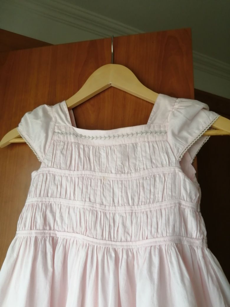 Vestido rosa bebé em meio linho da Mayoral