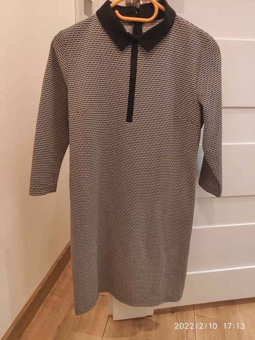 Sukienka czarno-biała z kołnierzem