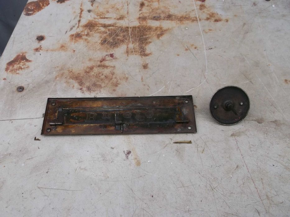 przedwojenny szyld na listy i dzwonek