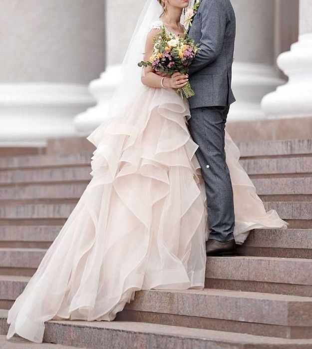 Весільна сукня   (Шикарне  Rozmarini)