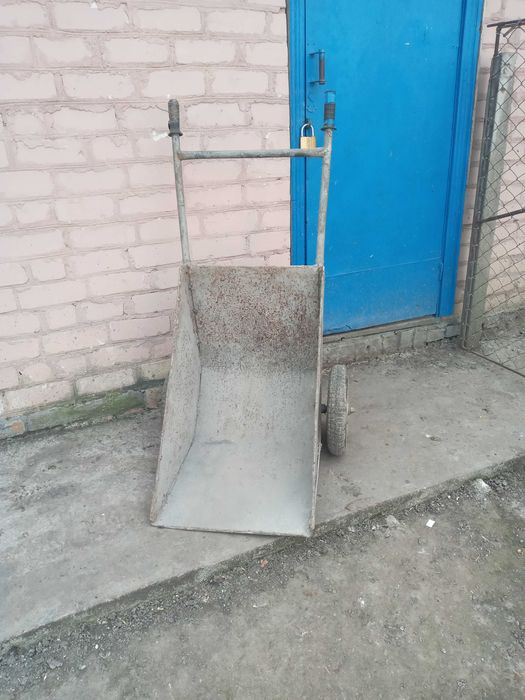 Візок саморобний.