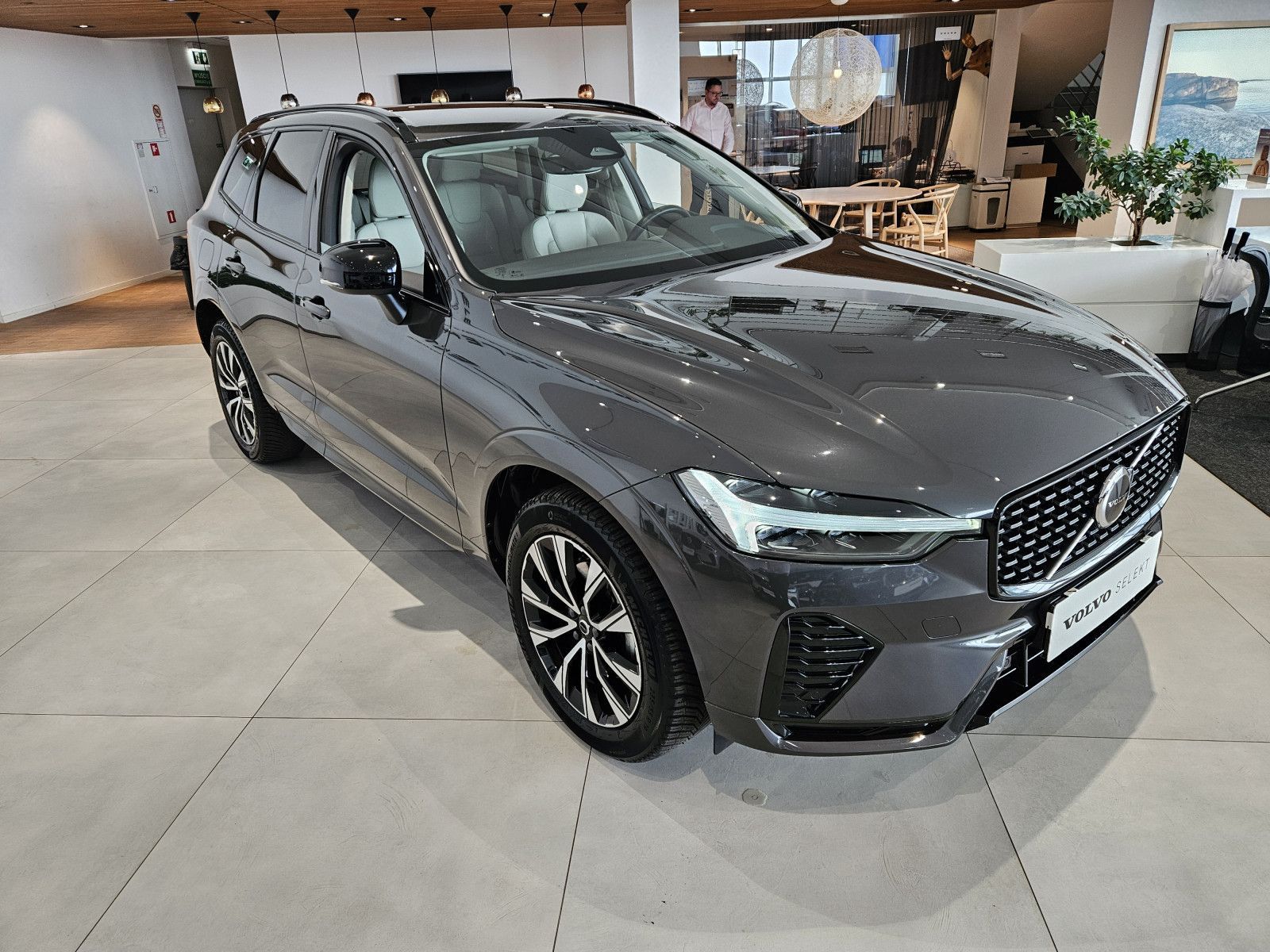 Volvo XC 60 XC60 B5B AWD Plus Dark FV23% *Volvo Selekt*