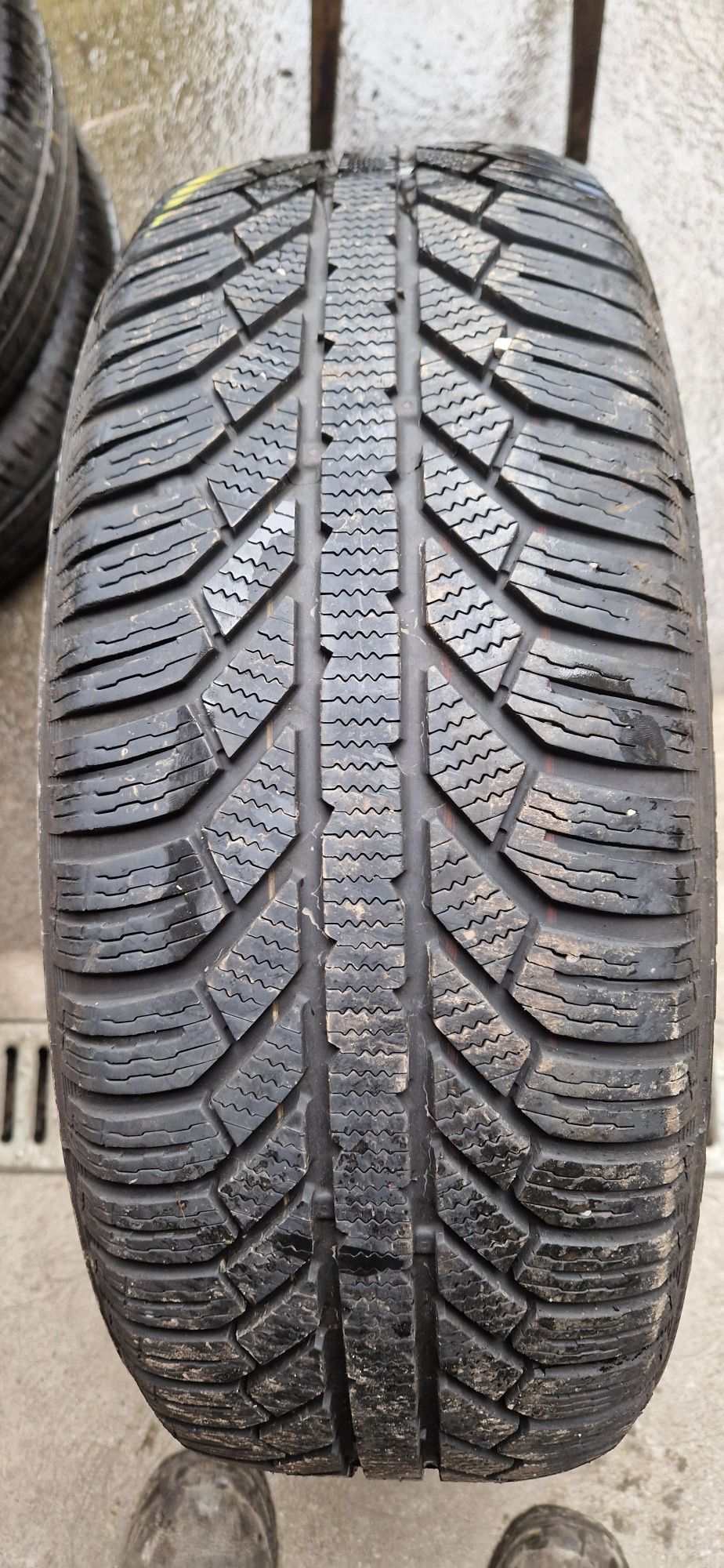 205/60 R16 96H XL Semperit Master - Grip 2 6mm 2018r