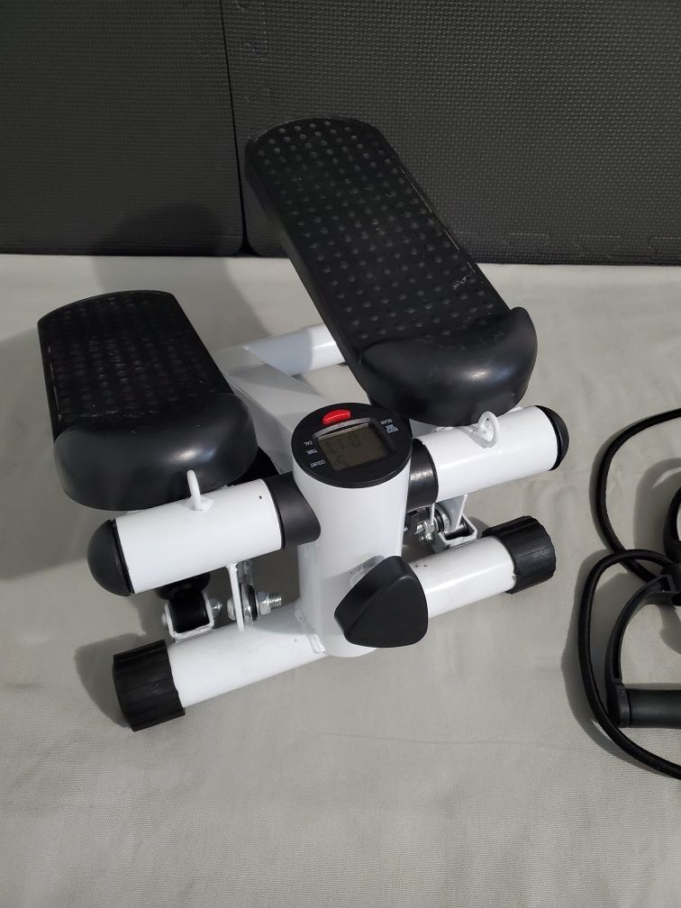Stepper z linkami Pejevir 01